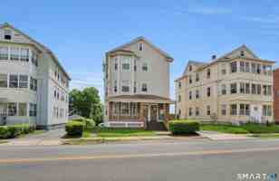 featured image of 50 Clinton St #1stFL