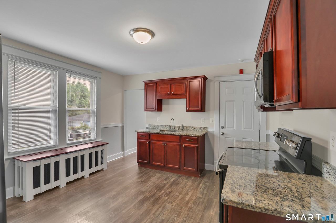 50 Clinton St #1stFL - Photo 5 of 19