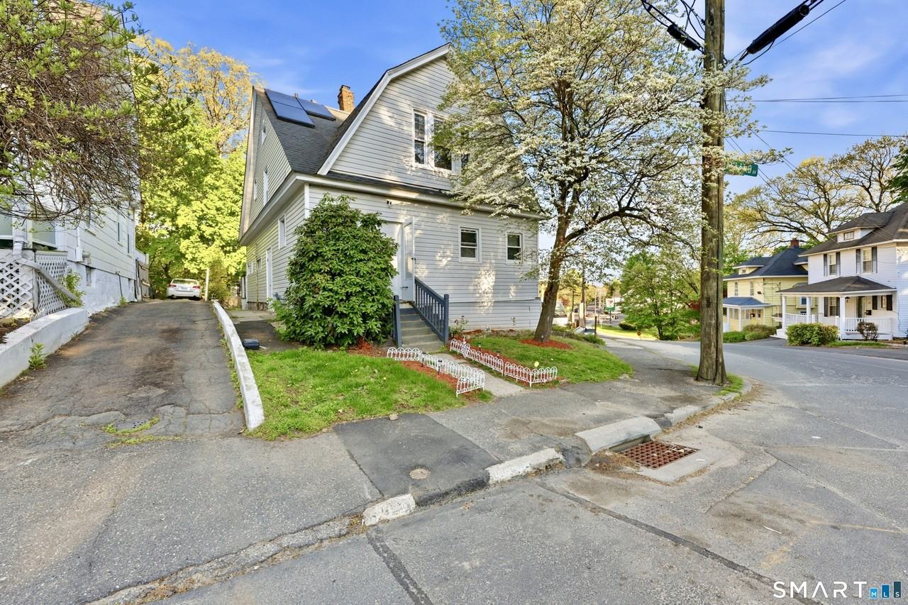 2 Oakland Ave - Photo 3 of 31