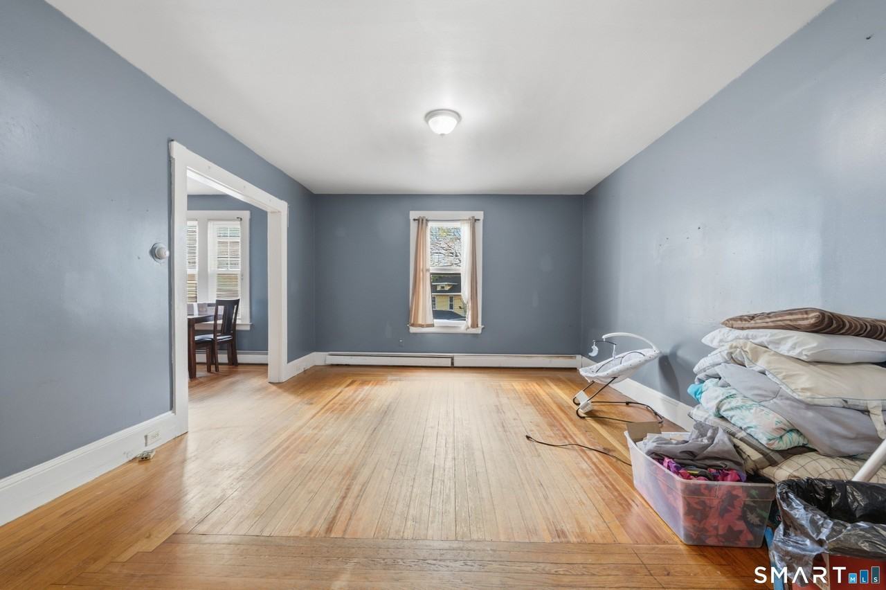 2 Oakland Ave - Photo 6 of 31