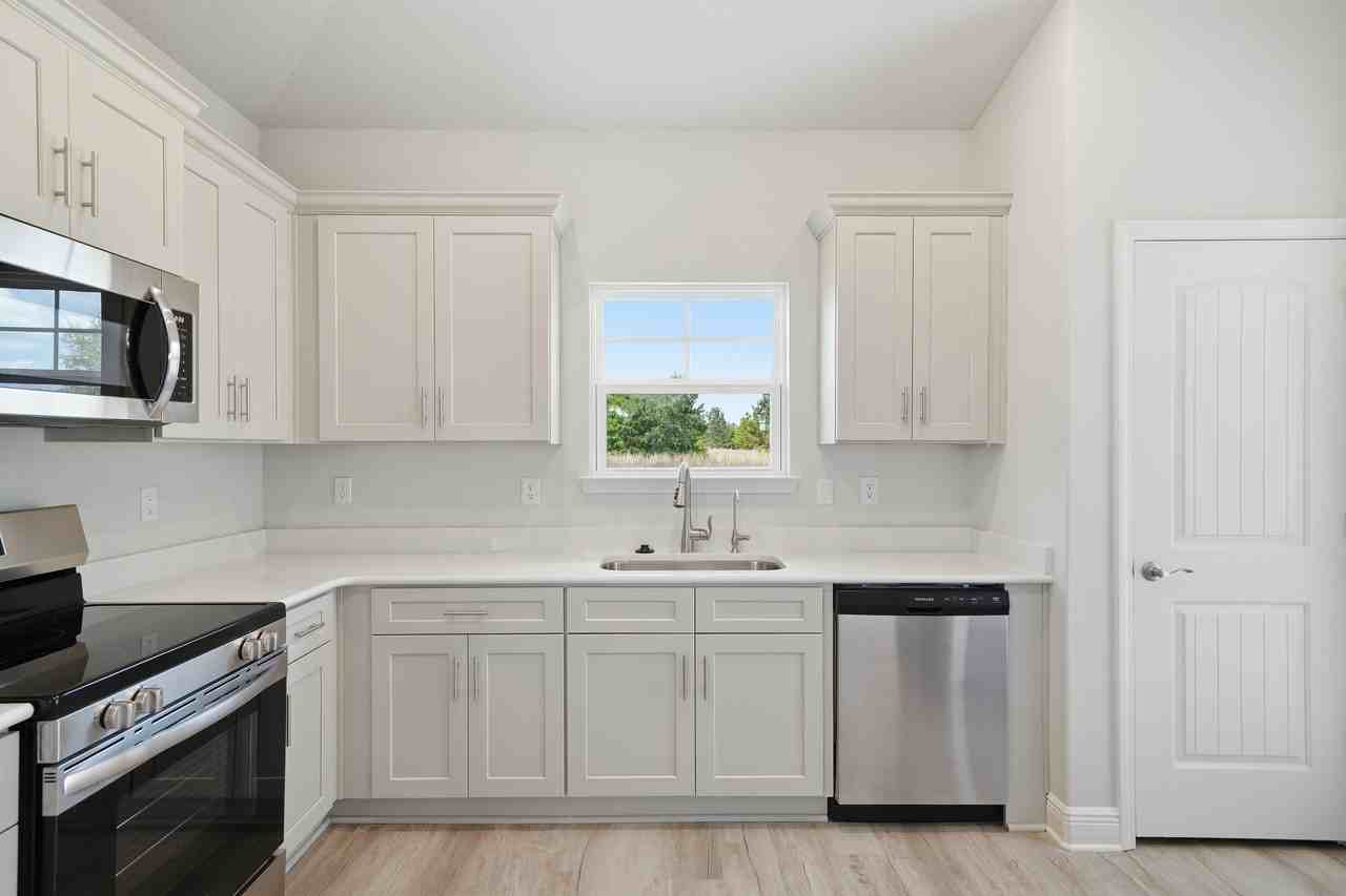 593 Alleyoak Ln - Photo 5 of 31