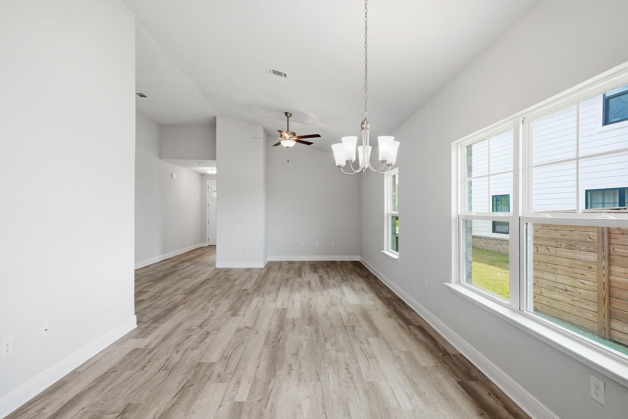 593 Alleyoak Ln - Photo 6 of 31
