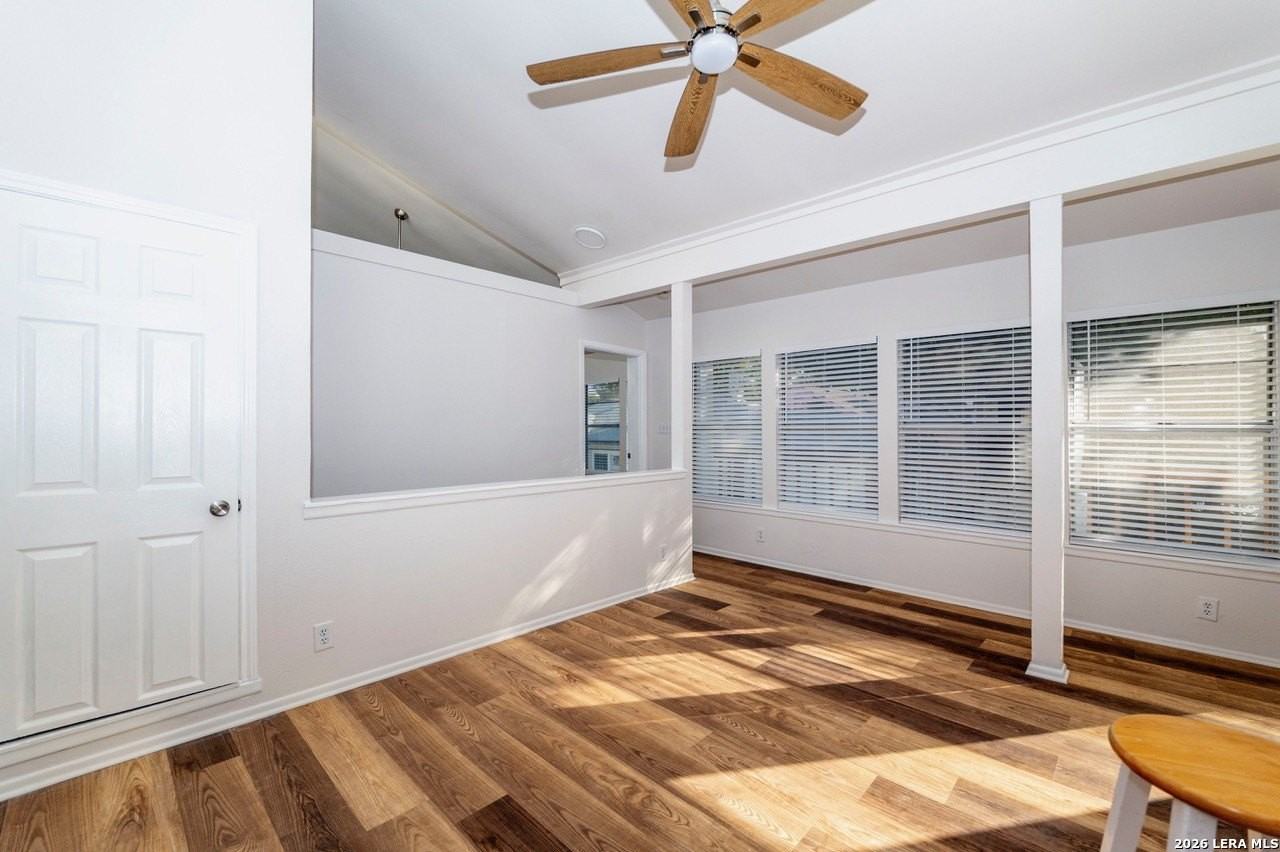 538 W Elsmere Pl - Photo 4 of 10