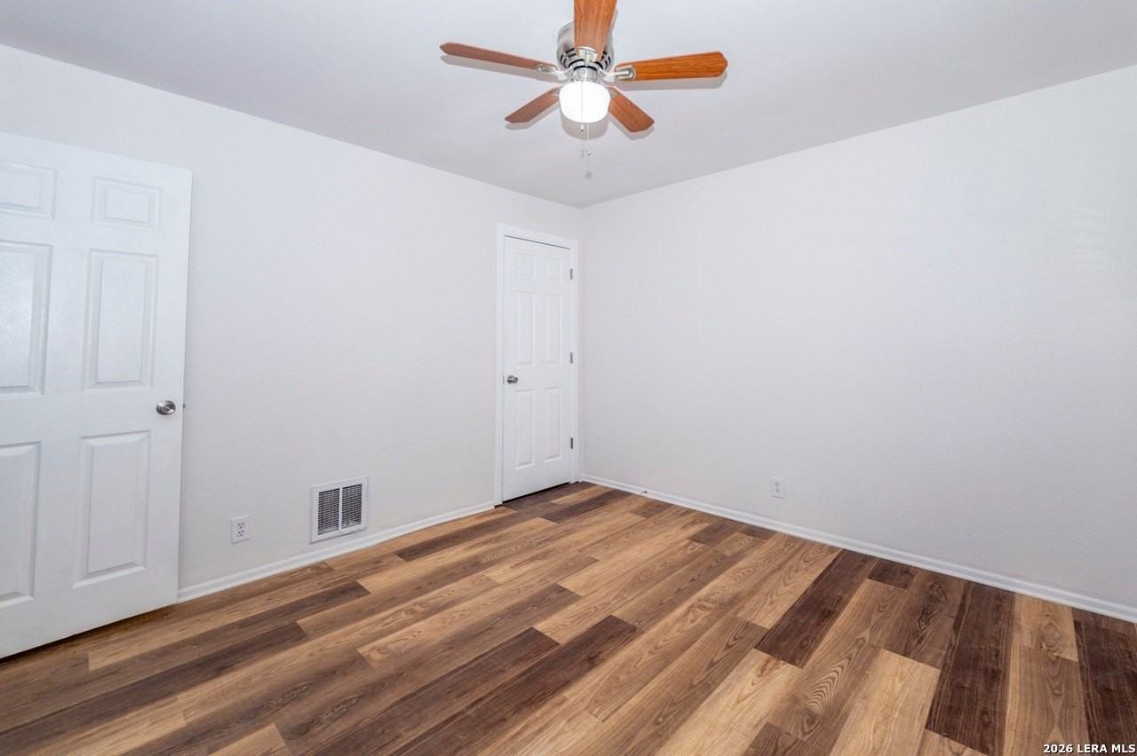 538 W Elsmere Pl - Photo 6 of 10