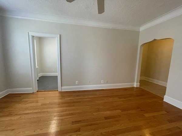 145 Englewood Ave - Photo 7 of 32
