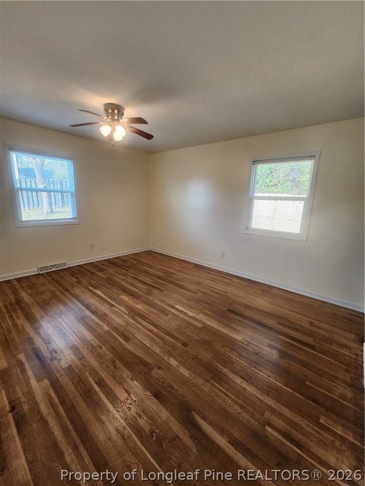 314 Bradford Ave - Photo 4 of 8