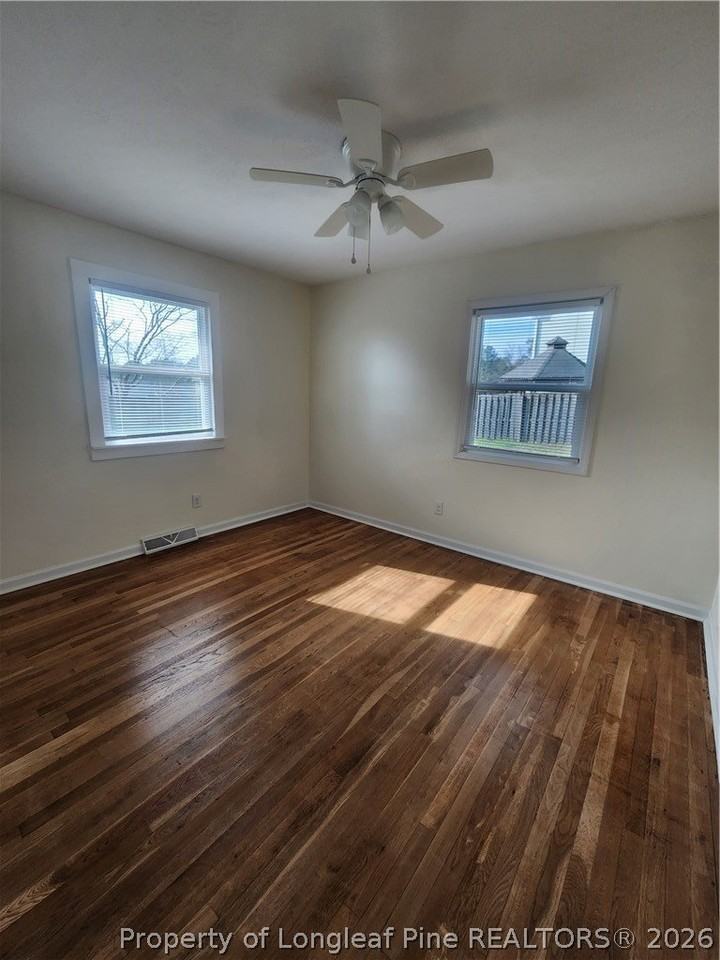 314 Bradford Ave - Photo 6 of 8