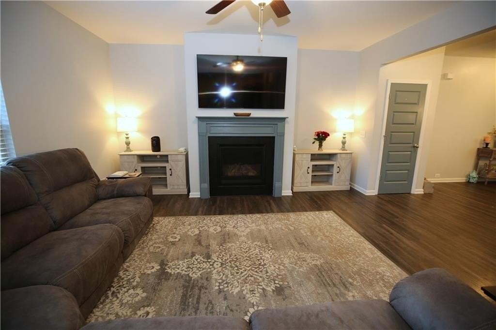 126 Couper Way - Photo 7 of 32