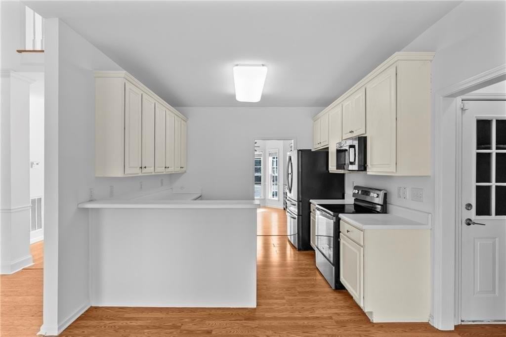 111 Bellewood Ct - Photo 6 of 13