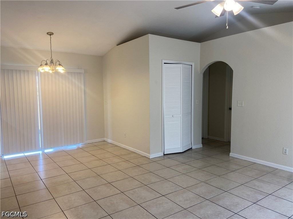 4401 Ne 22nd Pl - Photo 3 of 12