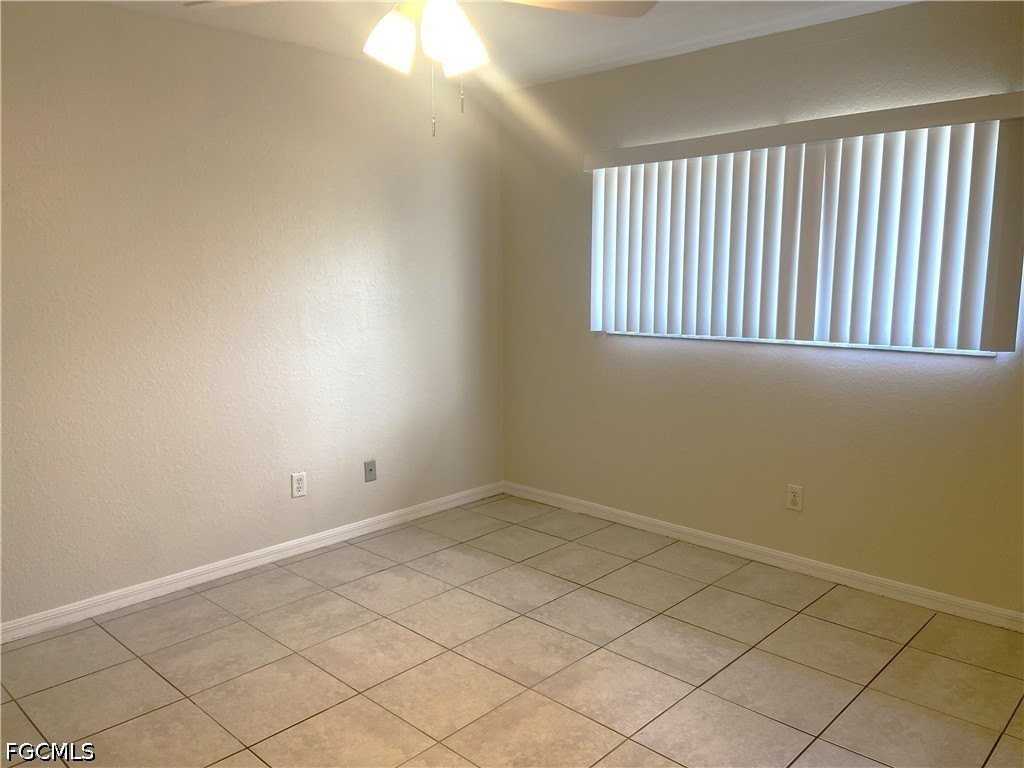 4401 Ne 22nd Pl - Photo 6 of 12