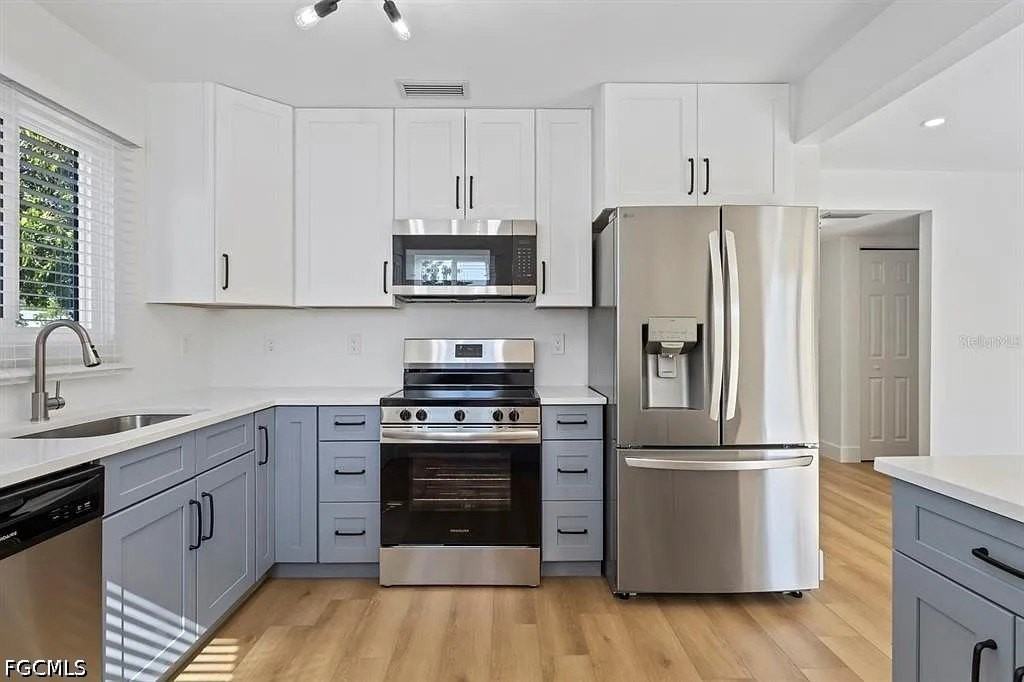 1101 Country Club Blvd #1101 - Photo 4 of 18