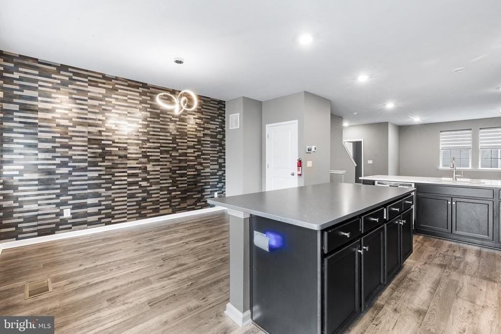 62 Rome Way - Photo 7 of 31