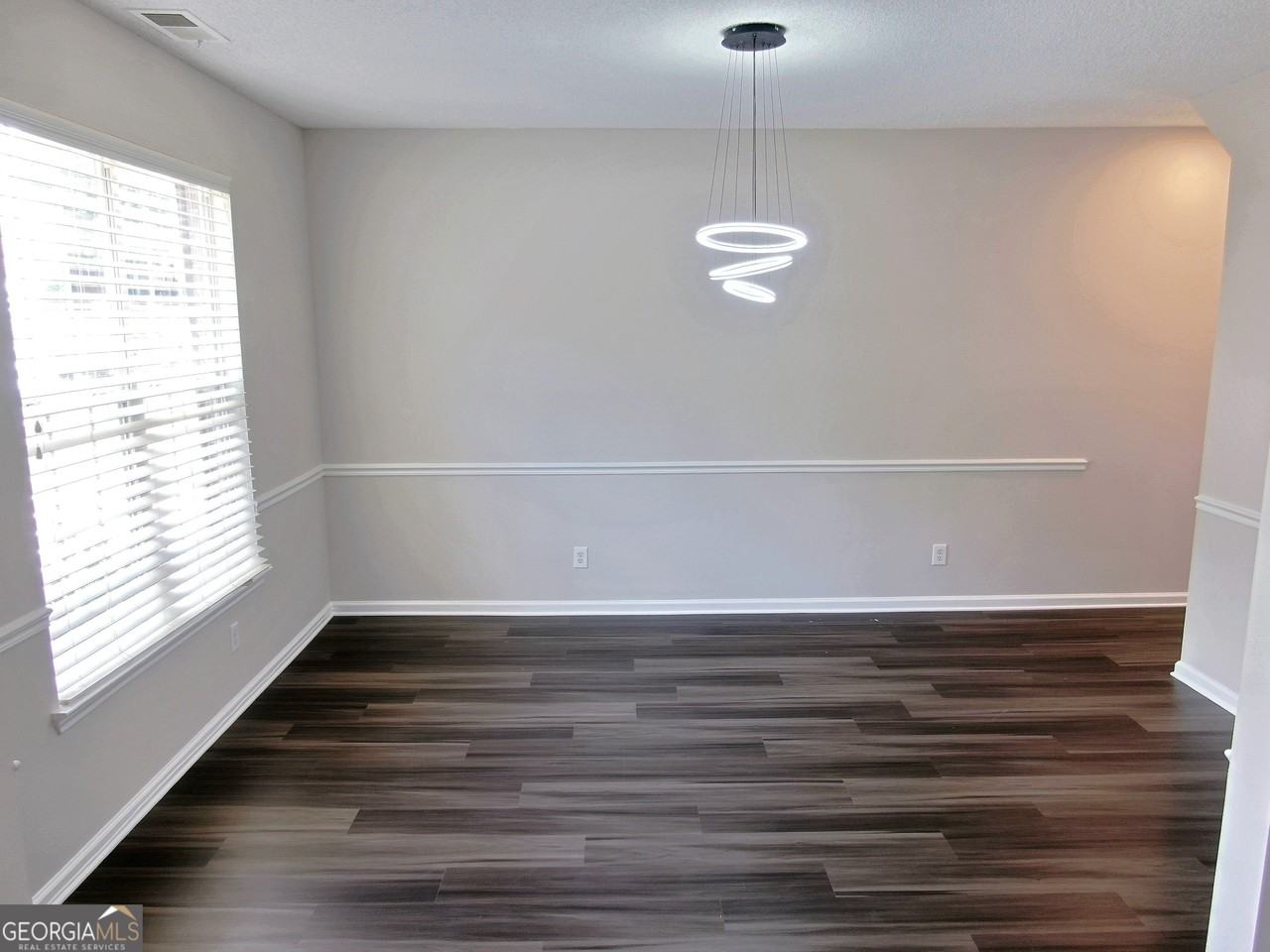 3225 Blackwood Ln - Photo 3 of 12