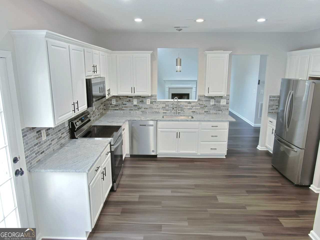 3225 Blackwood Ln - Photo 4 of 12