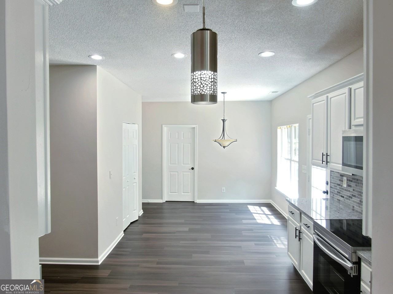 3225 Blackwood Ln - Photo 5 of 12