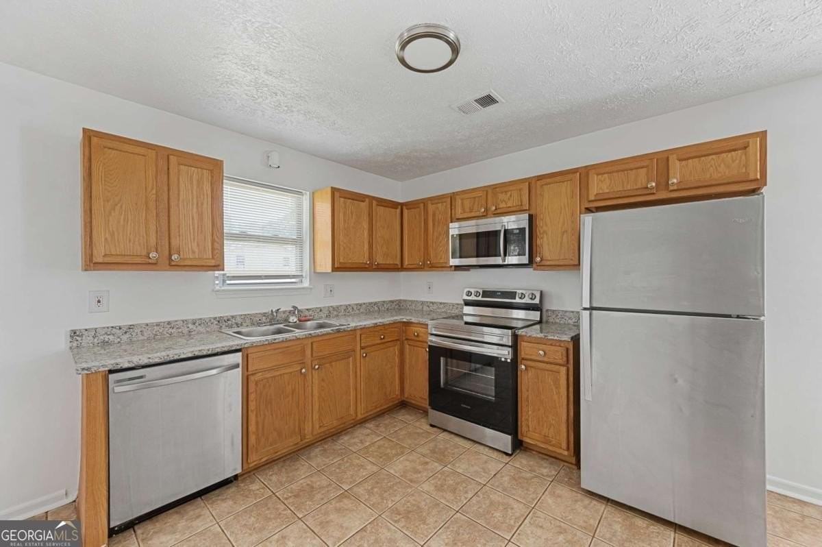210 Tanglewood Ln #B - Photo 7 of 14