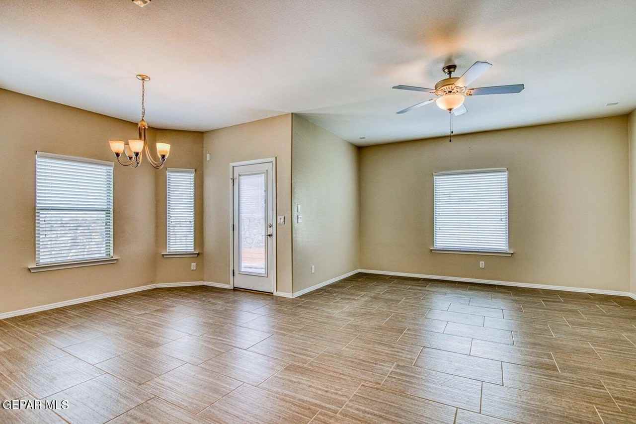 2148 William Caples St - Photo 7 of 17