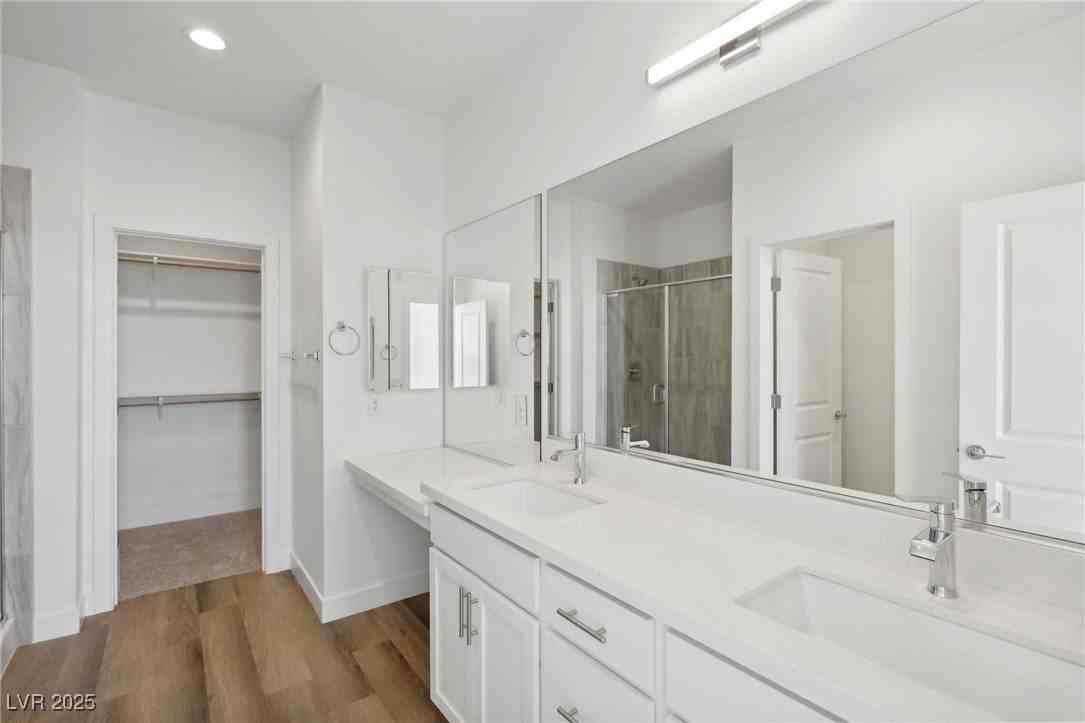 10511 Blossoming Hills Ave - Photo 7 of 12