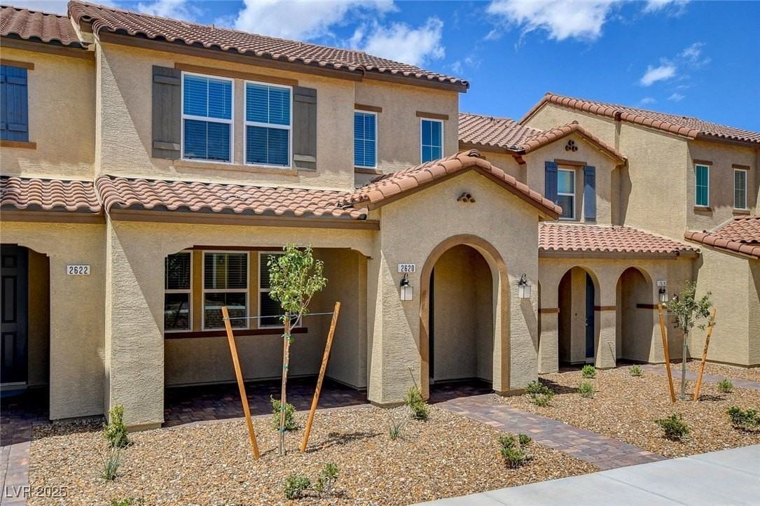 2620 Ercolano St - Photo 4 of 38