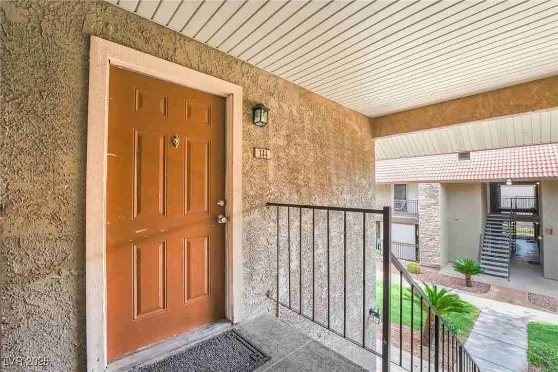 5121 River Glen Dr #144 - Photo 3 of 20