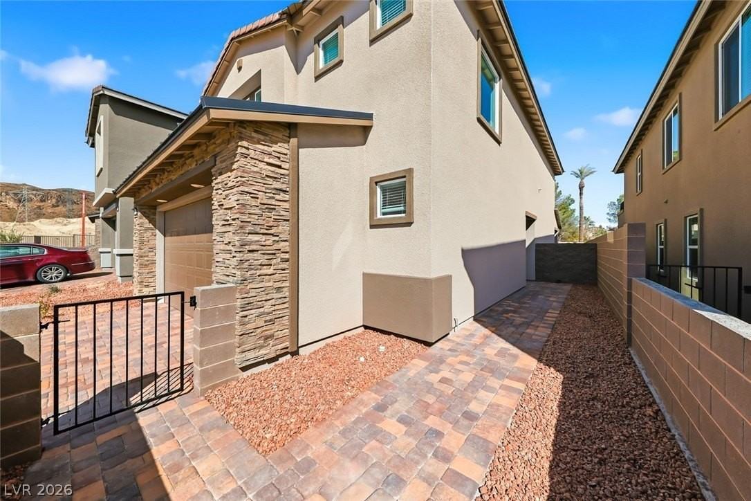 1752 Strada Nathan - Photo 2 of 21