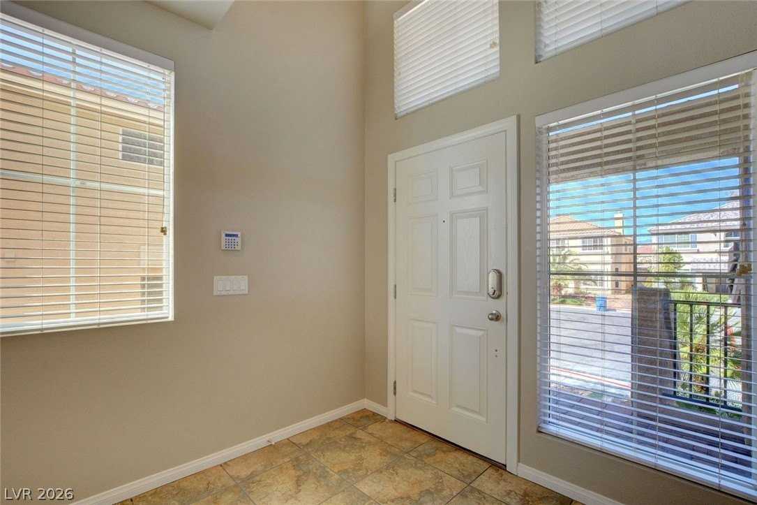10700 Shasta Glow Ct - Photo 4 of 48