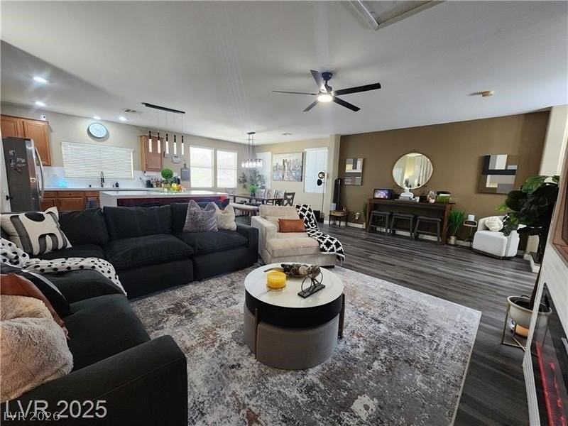 259 Morning Crest Ave - Photo 4 of 48