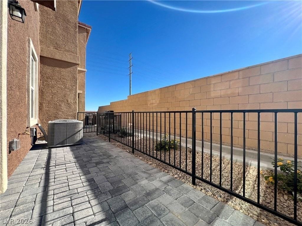 10905 Heatherford Ave - Photo 2 of 21