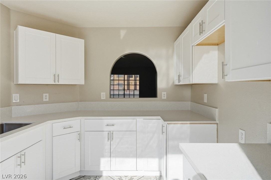 808 Majestic Rock Cir #0 - Photo 3 of 32