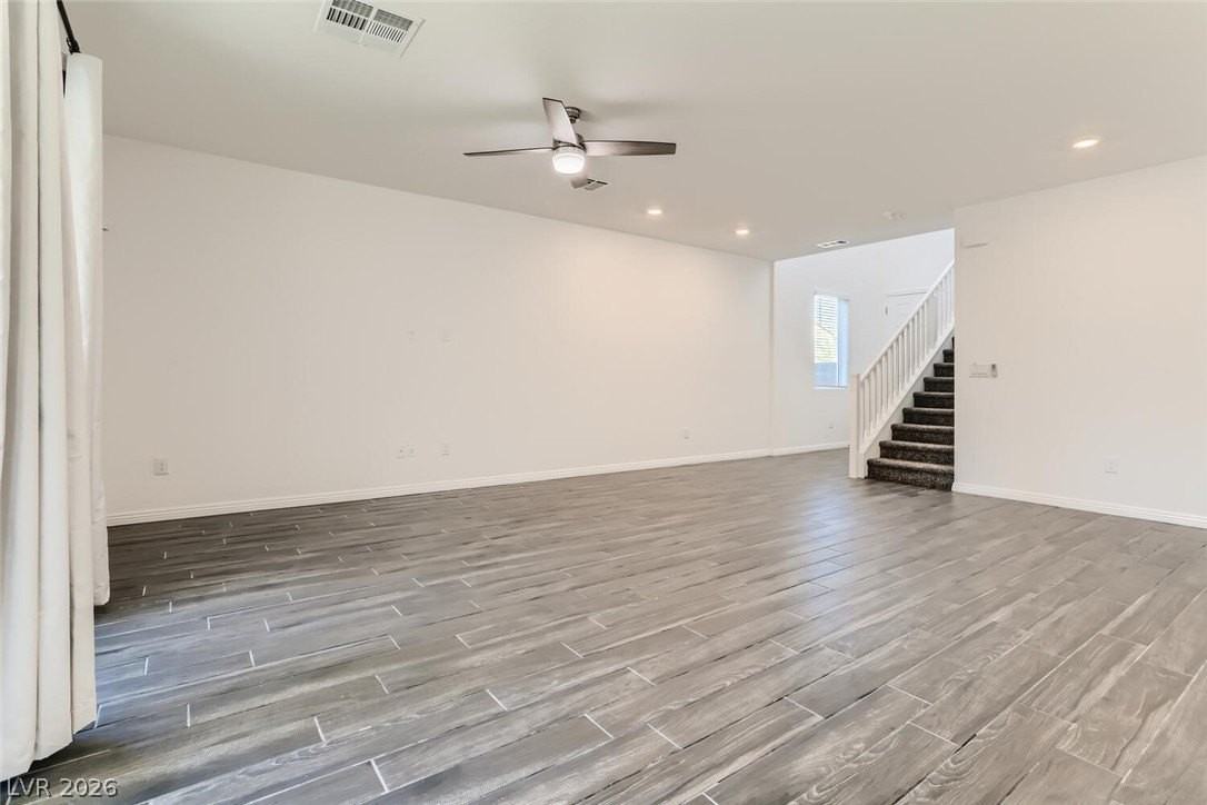 4208 Bayley Skye Ave - Photo 7 of 32