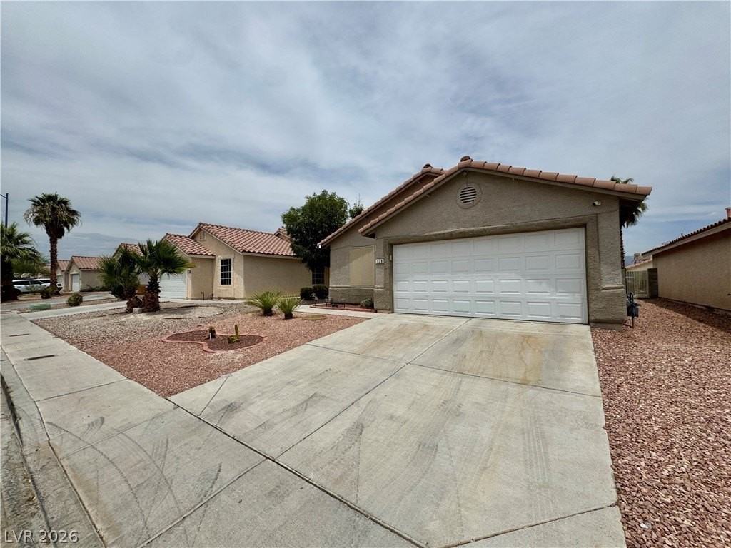 628 Carlos Julio Ave - Photo 2 of 32