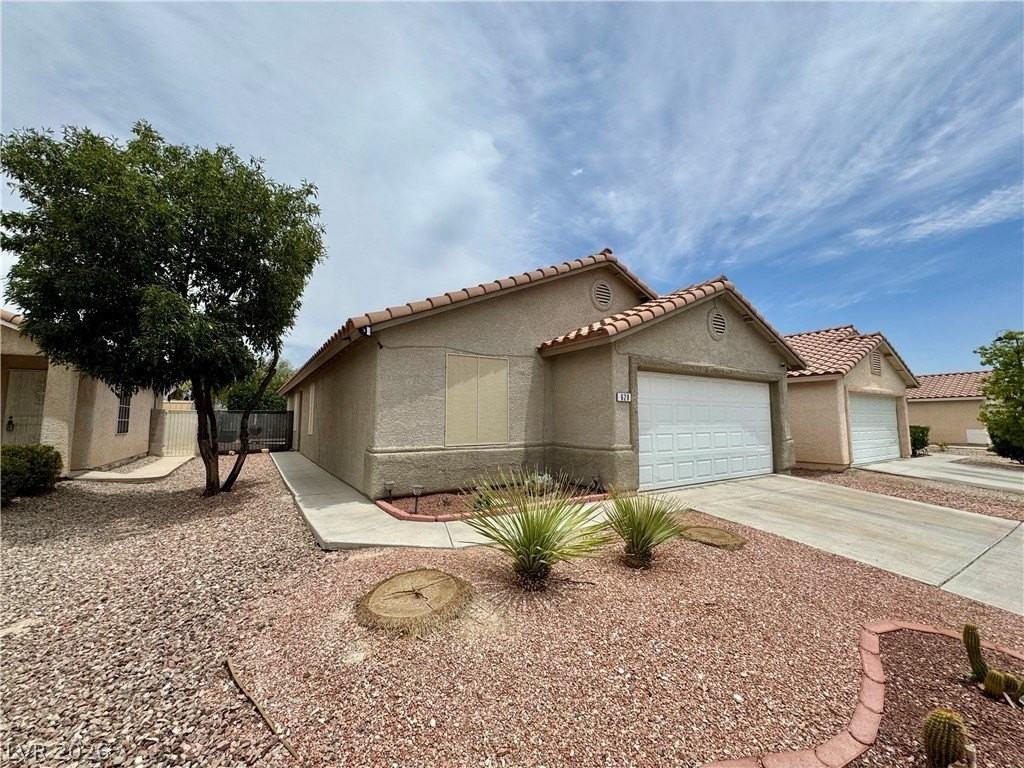 628 Carlos Julio Ave - Photo 3 of 32