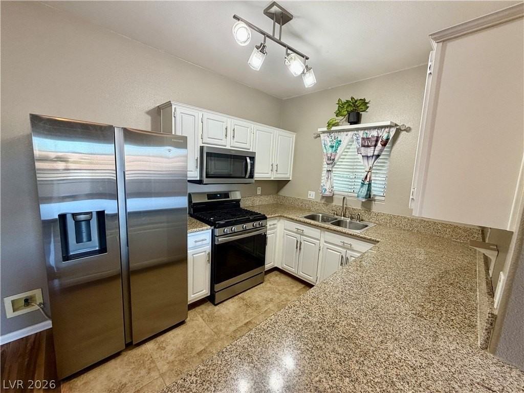 5650 E Sahara Ave #2024 - Photo 6 of 24
