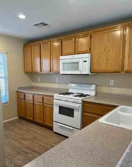 1092 Paradise Coach Dr - Photo 7 of 9