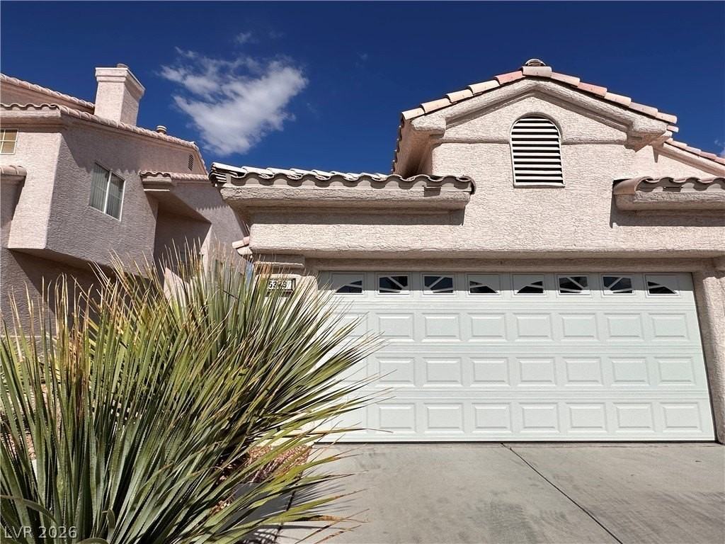 5323 Heatherbrook Cir - Photo 2 of 23