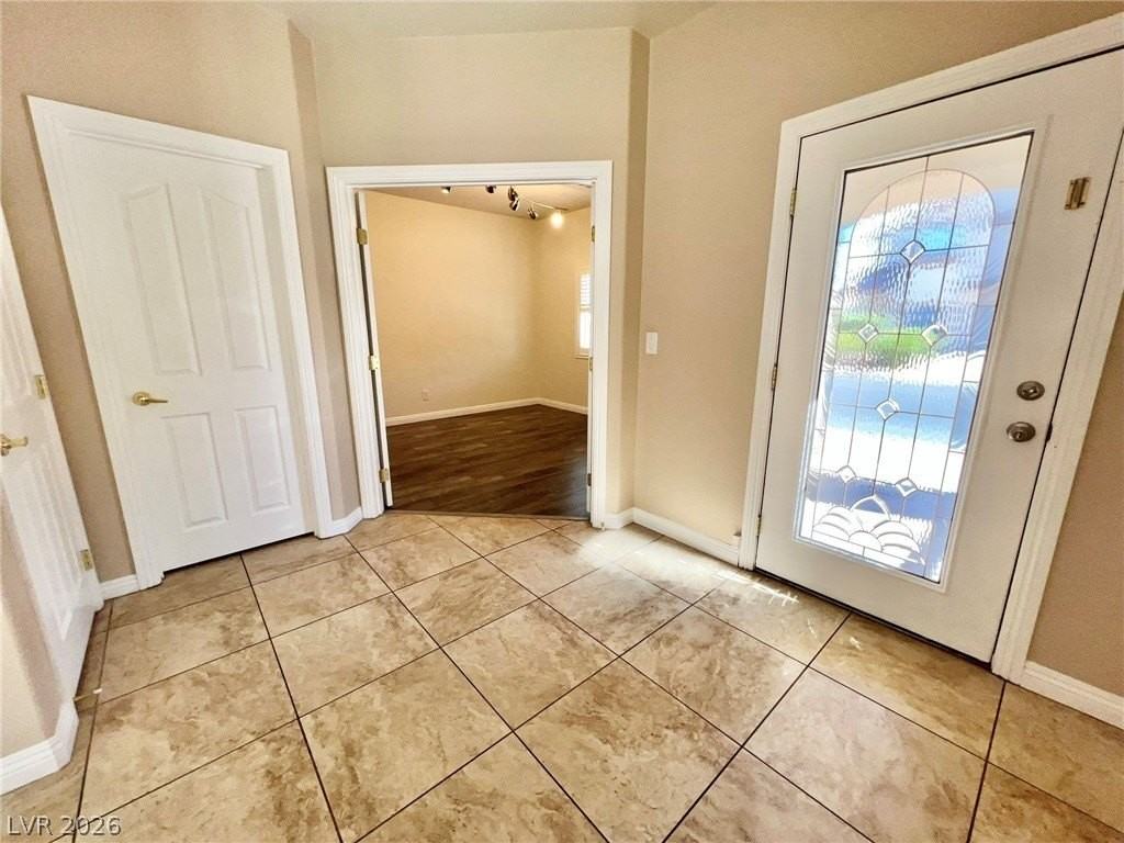 5014 Tunnel Falls Dr - Photo 4 of 36