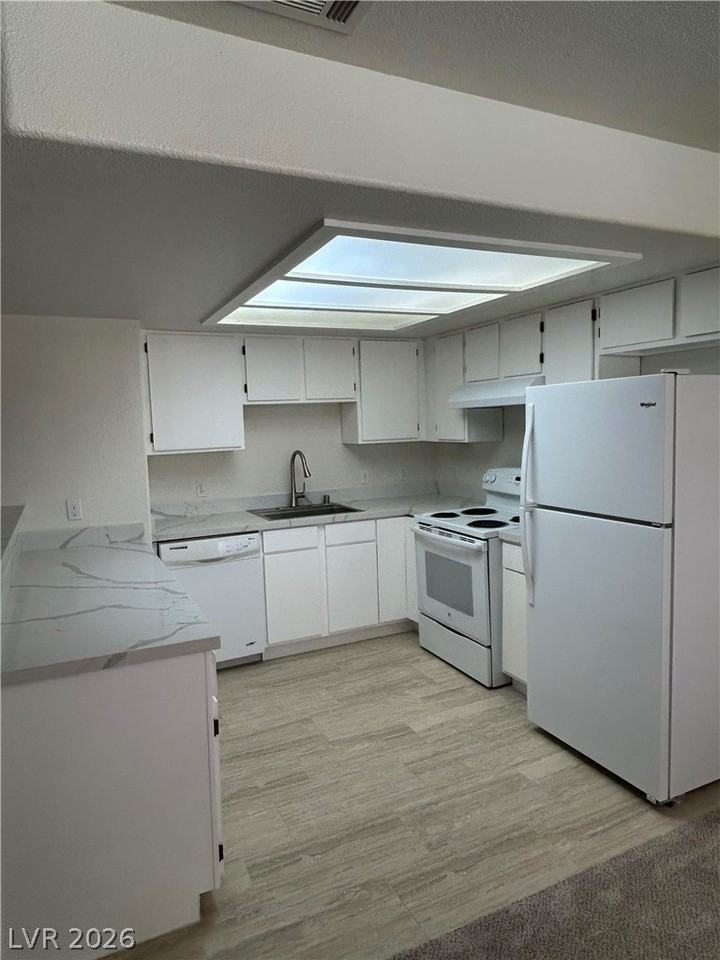 6560 Wilma Ave #202 - Photo 3 of 6