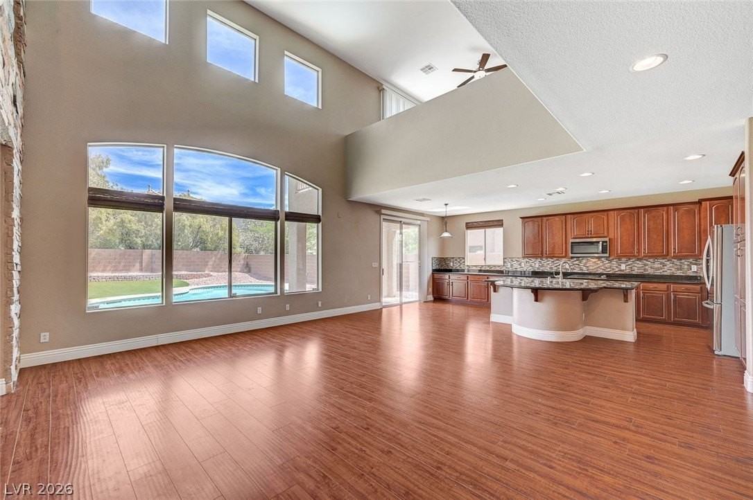 7876 Sleeping Lily Dr - Photo 4 of 50
