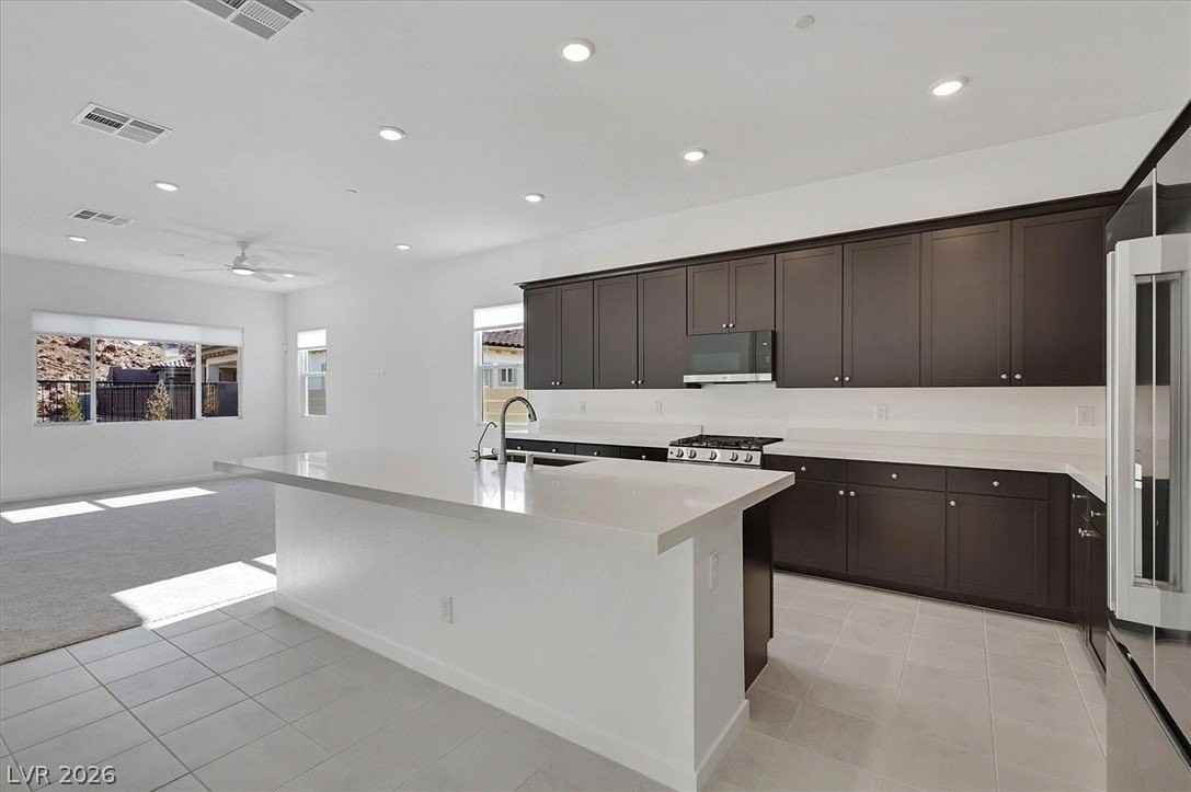 73 Atrani Bay Ct - Photo 7 of 40