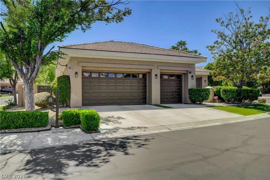 9101 Crystal Lake Ct - Photo 2 of 50