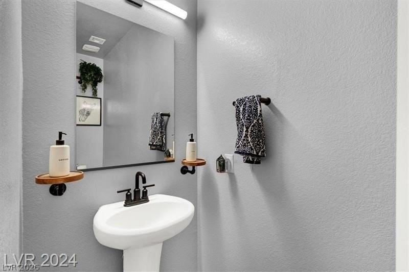 7481 Moonglade St - Photo 6 of 36