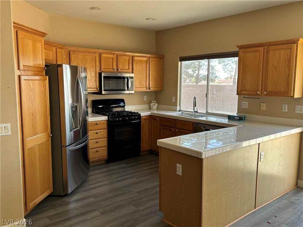 1094 Silver Stone Way - Photo 2 of 9