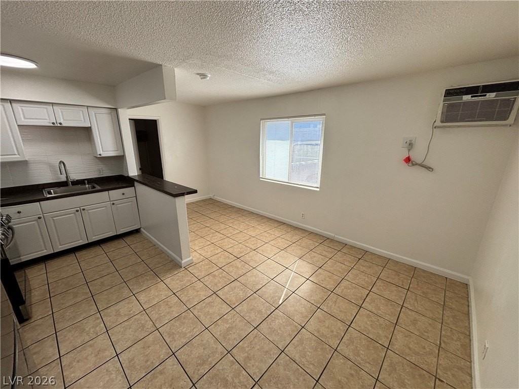 239 W Philadelphia Ave #6 - Photo 4 of 10