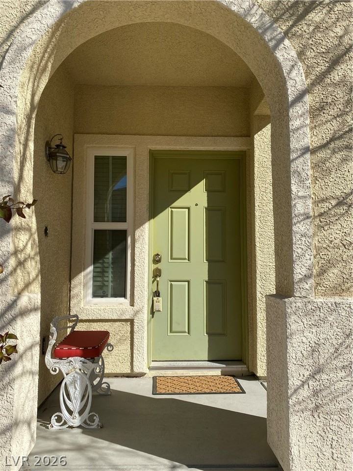 8176 Lake Chippewa St - Photo 4 of 22