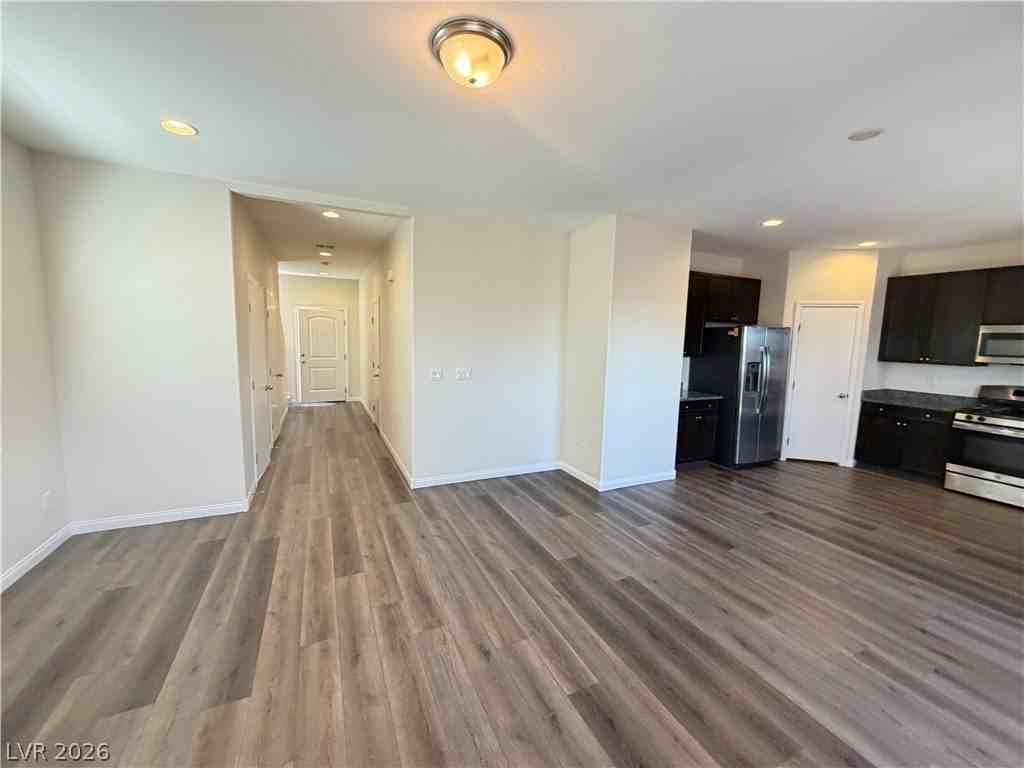6070 Forest Archer Pl - Photo 7 of 49