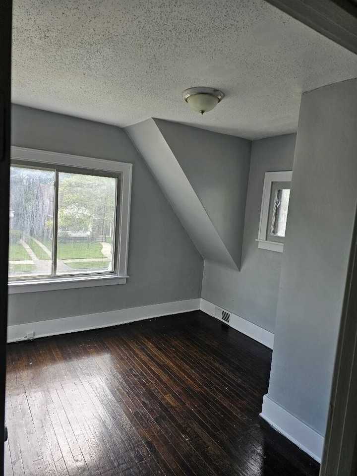 16583 Archdale St - Photo 5 of 9