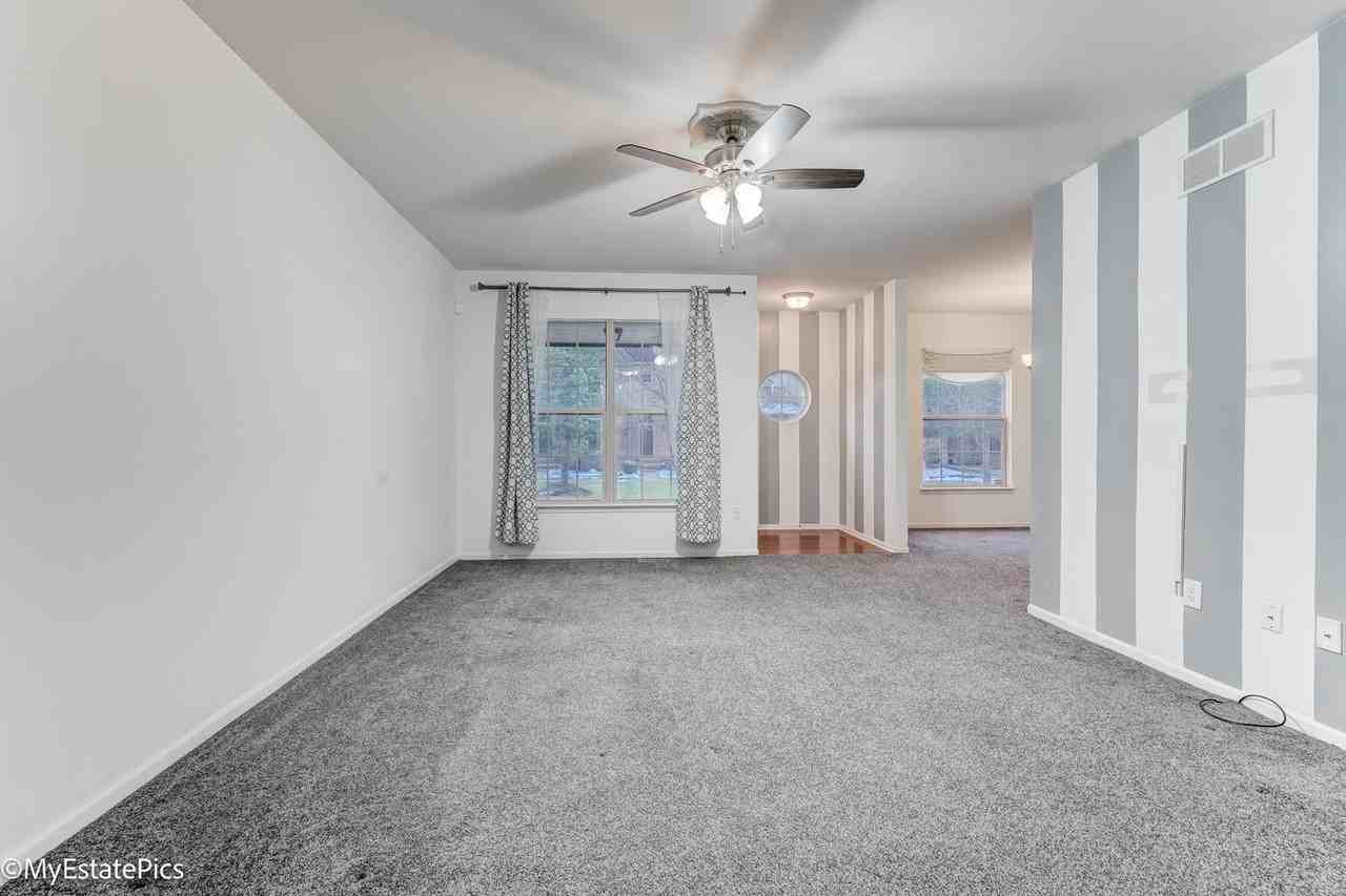 41101 N Maplewood Dr - Photo 5 of 32