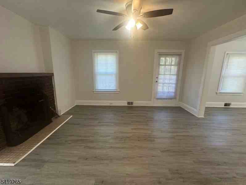 273 W Mount Pleasant Ave - Photo 3 of 18