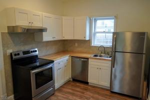 featured image of 48 Trinity St